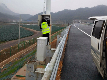 馬路及高速公路用電解決方案